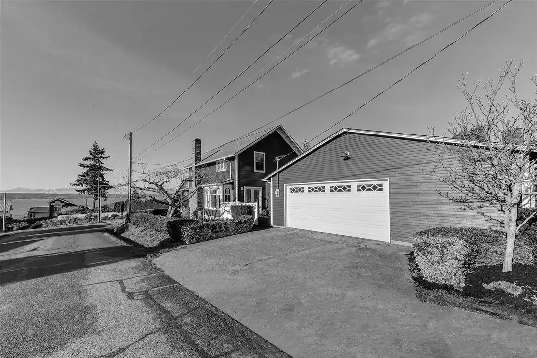 black and white before image renovation